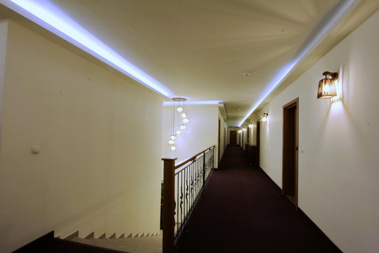 Hotel La Villa Gjakova Eksteriør bilde