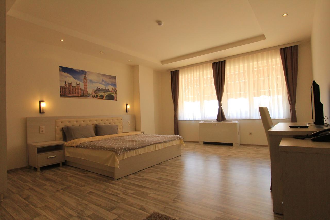 Hotel La Villa Gjakova Rom bilde