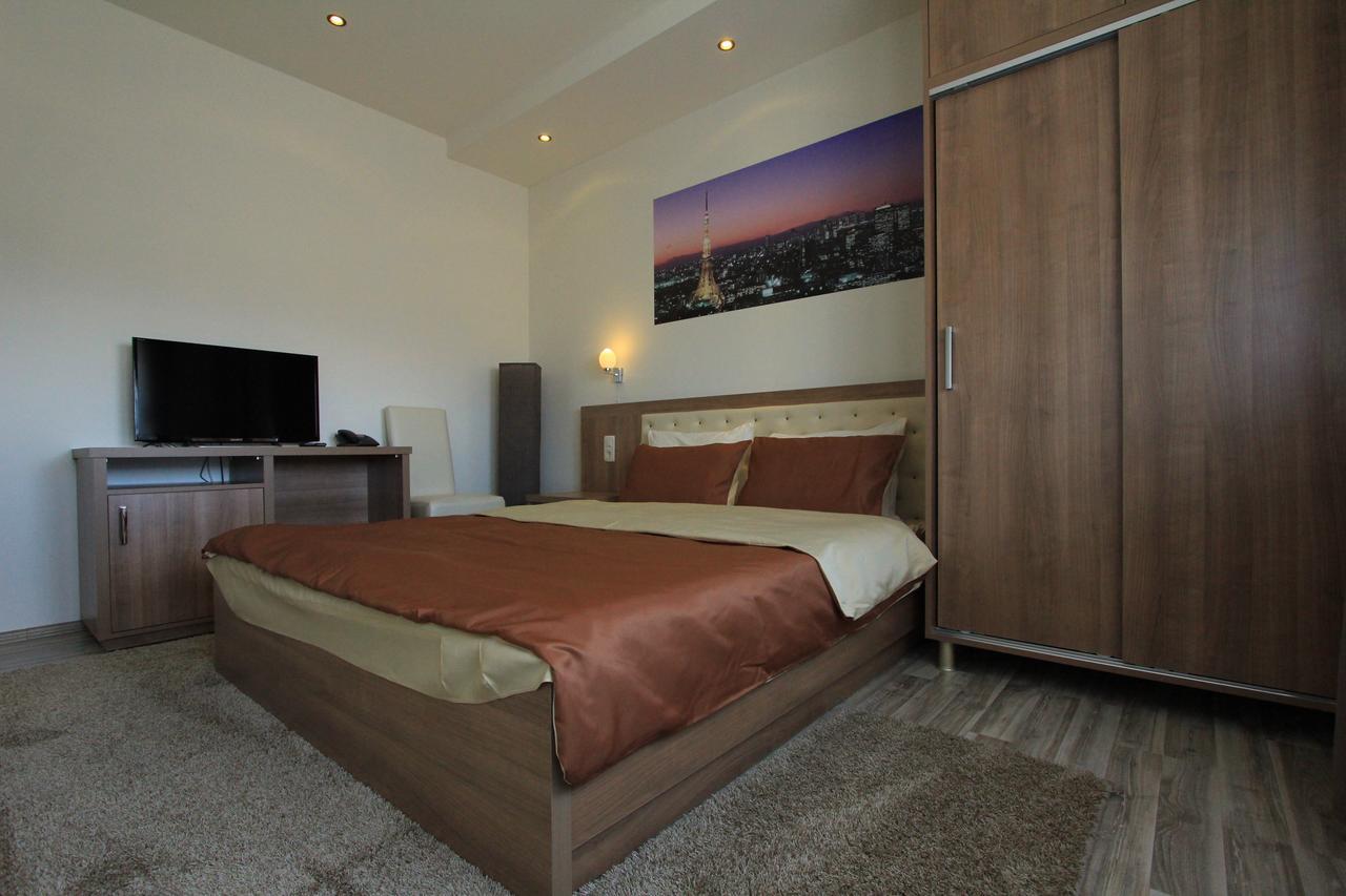Hotel La Villa Gjakova Rom bilde